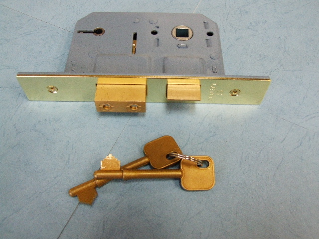 5 Lever Insurance Rated Sashlock : Brass Finish