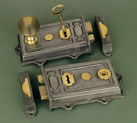 Davenport, Iron Single Lever, Dual Handed Rim Lock