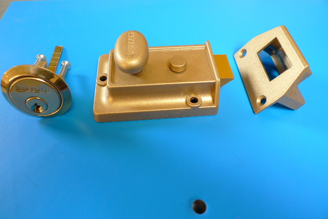 Traditional Nightlatch Brass Or Chrome Finish